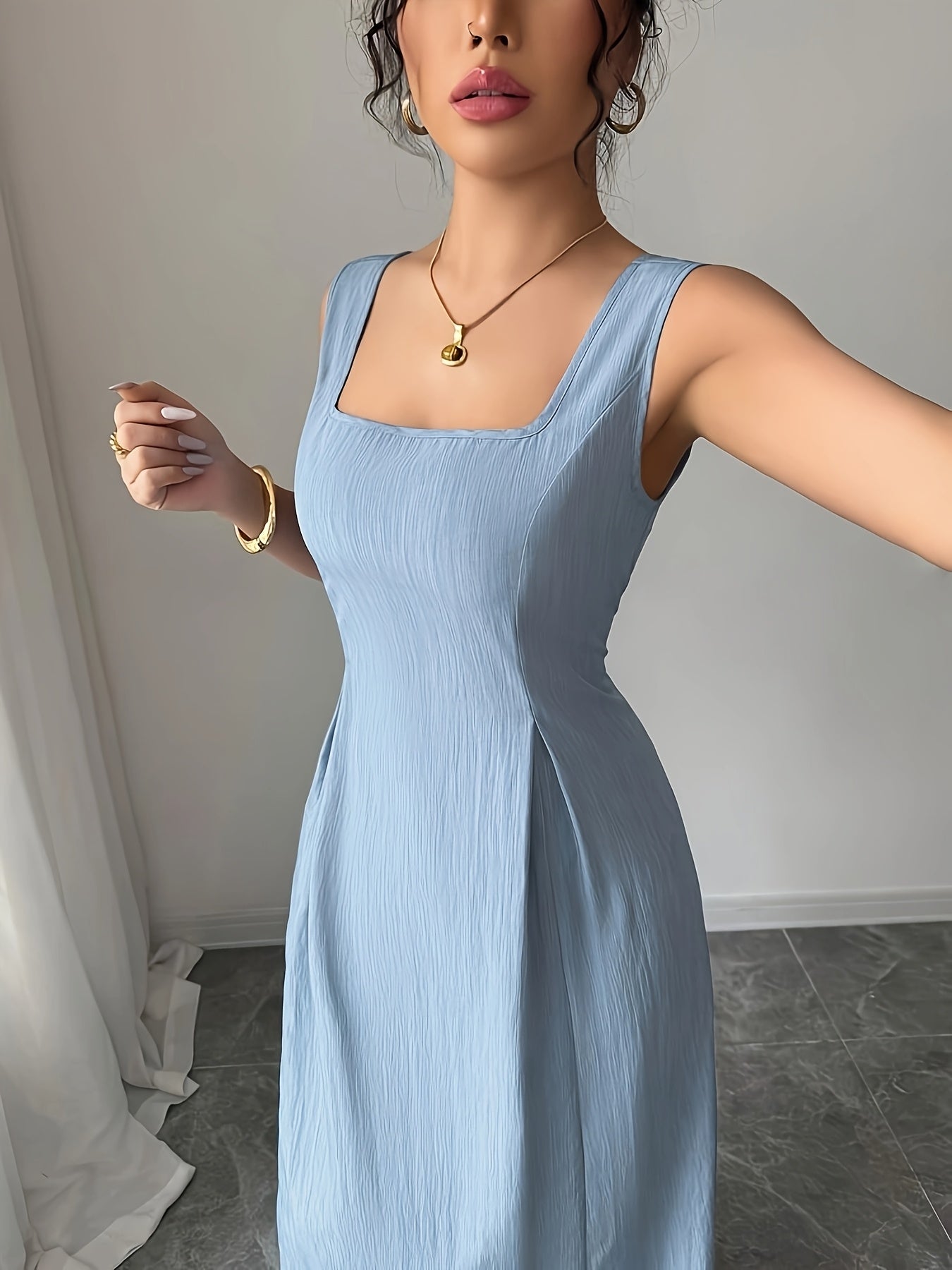 Marcelina – Minimalistyczna Sukienka Maxi