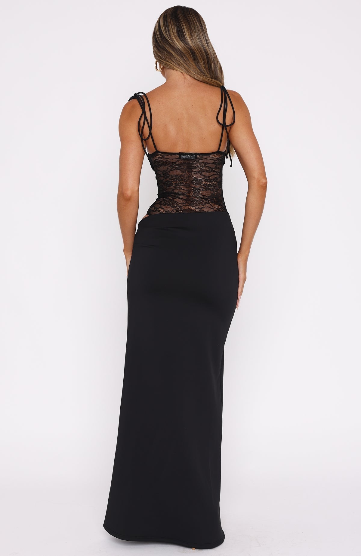 Wiktoria – elegancka sukienka maxi