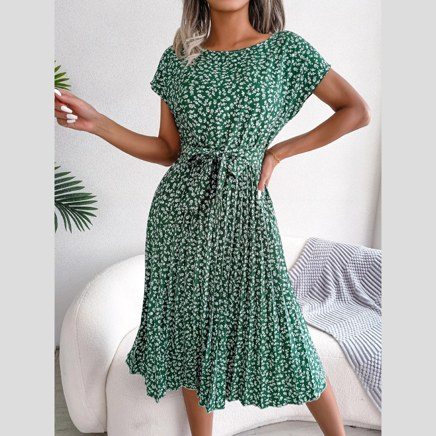 ALESSIA™ - ELEGANCKA I POCHWYCAJĄCA SUKIENKA