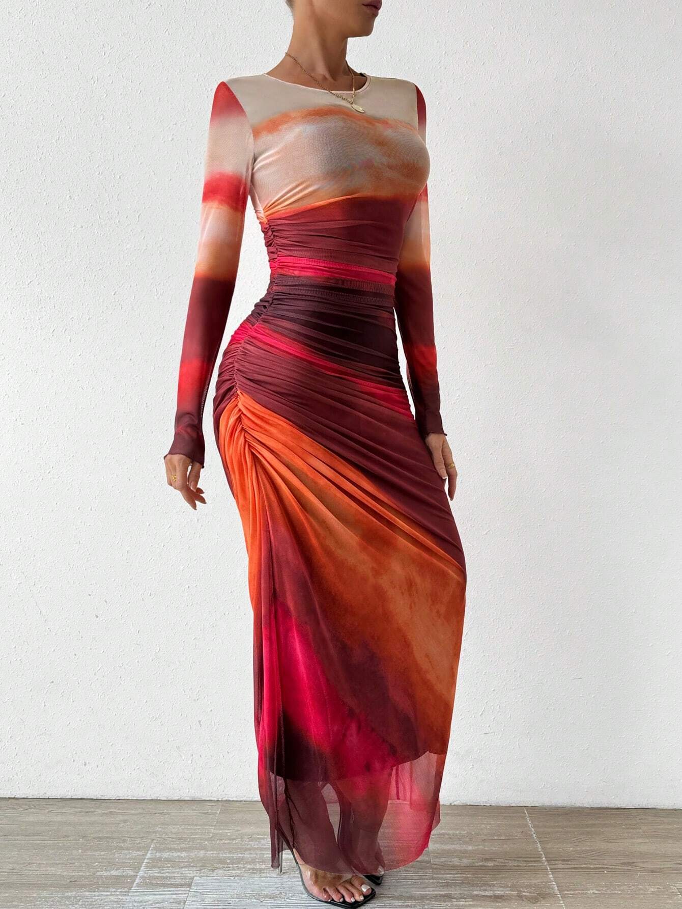 Sukienka maxi z marszczeniami tie-dye