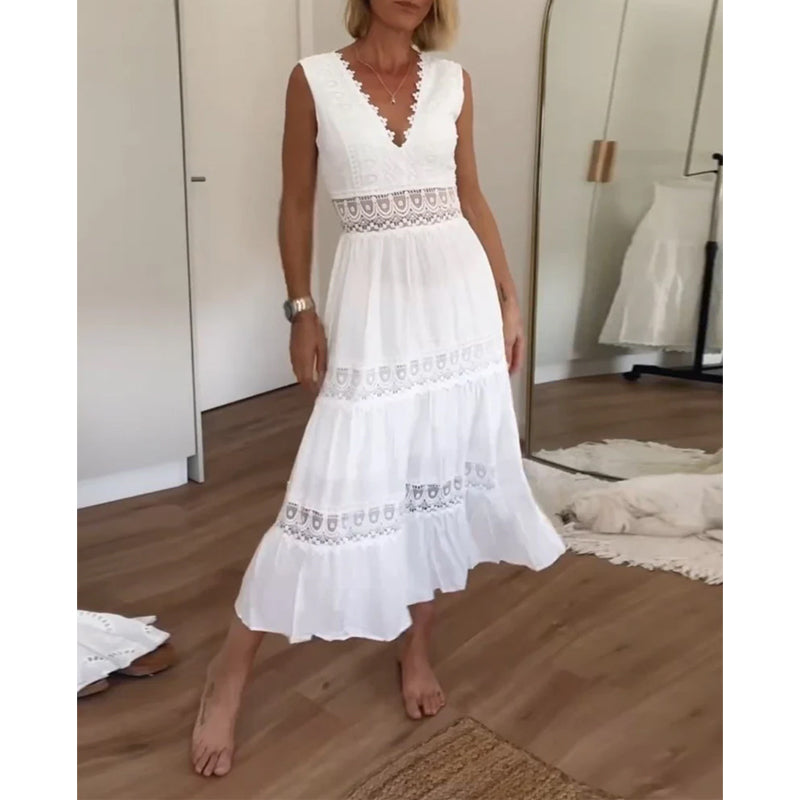 Aurélie - Elegancka koronkowa sukienka z dekoltem w serek