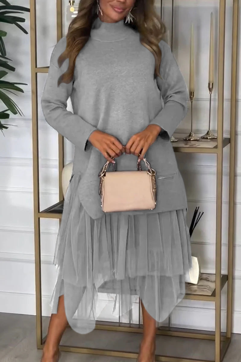 Luźna sukienka damska z nadrukiem i dekoltem w serek