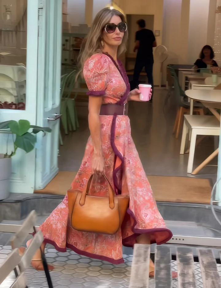 Sylwia | Elegancka różowa sukienka maxi z krótkim rękawem