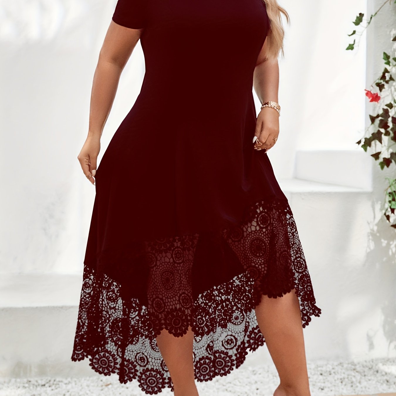 Sukienka Karolina plus size z odkrytymi ramionami, elegancka