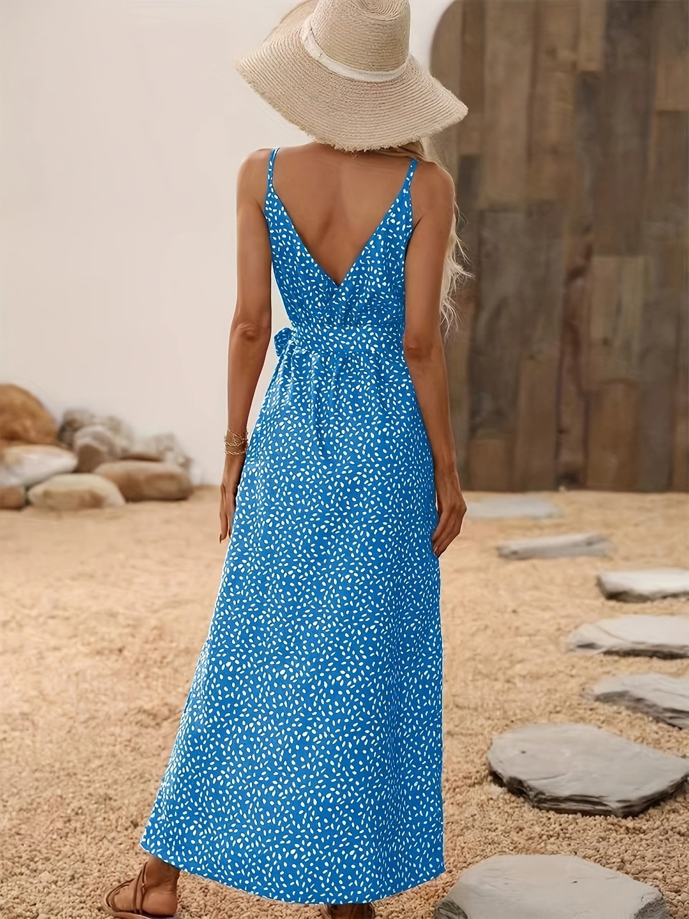 Klaudia – Niebieska Sukienka Maxi Z Rozcięciem