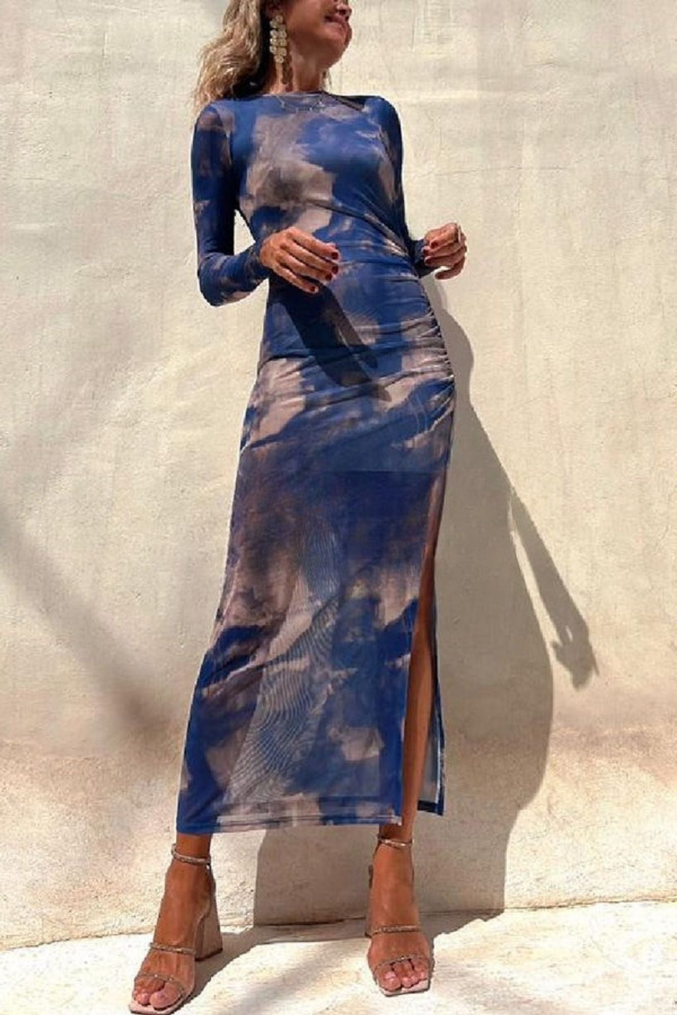 Urokliwa Dama – Siateczkowa Sukienka Midi Tie-Dye