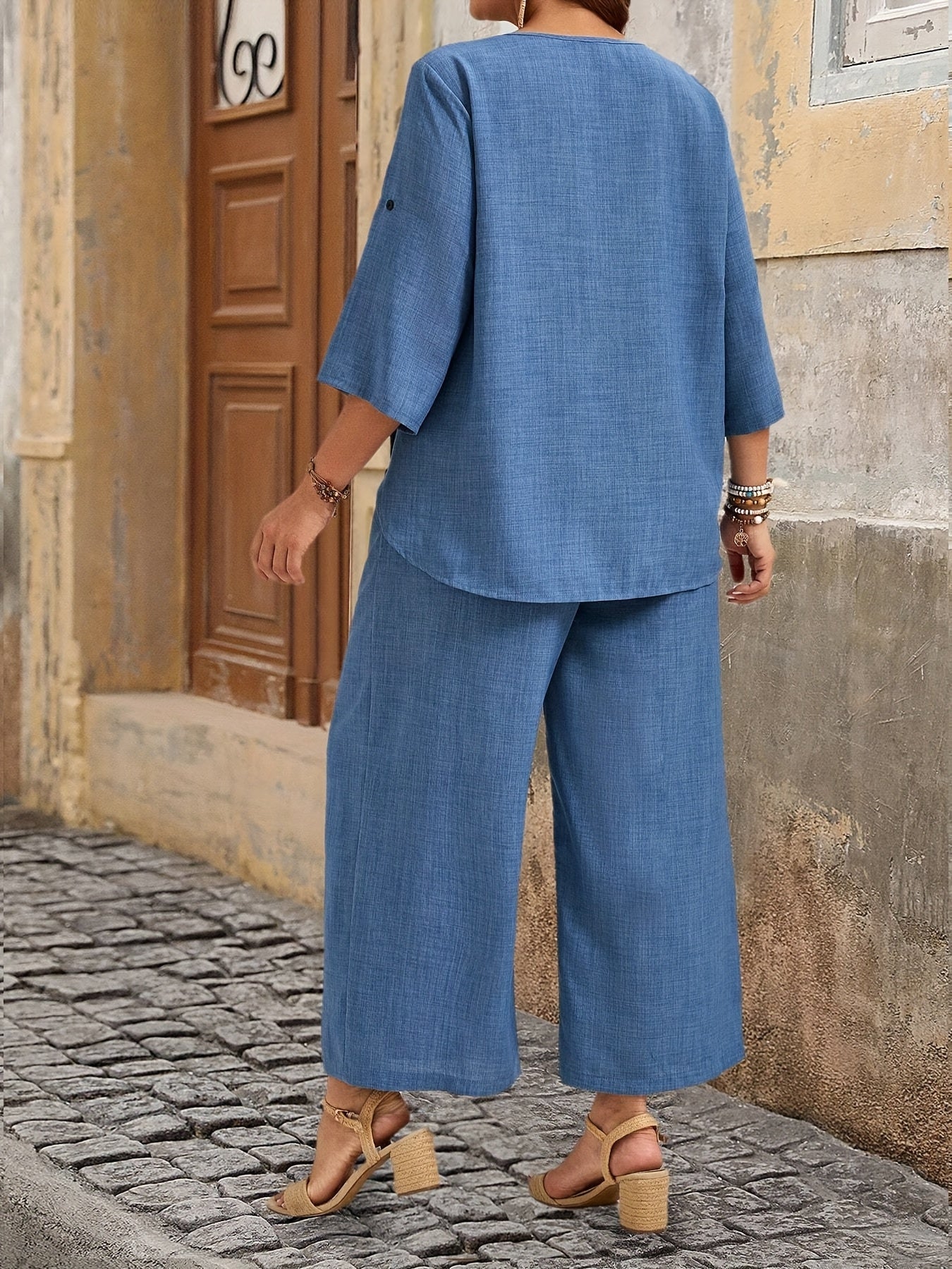 Elżbieta - Garnitur Plus Size z Guzikami