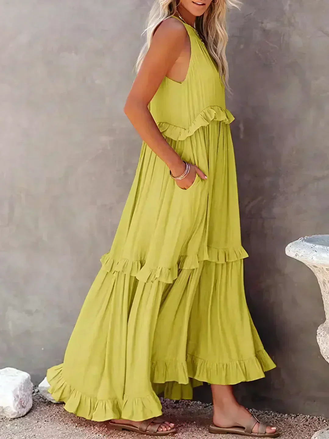 Sarah | Sukienka maxi z falbanką typu halter (prawie wyprzedane)