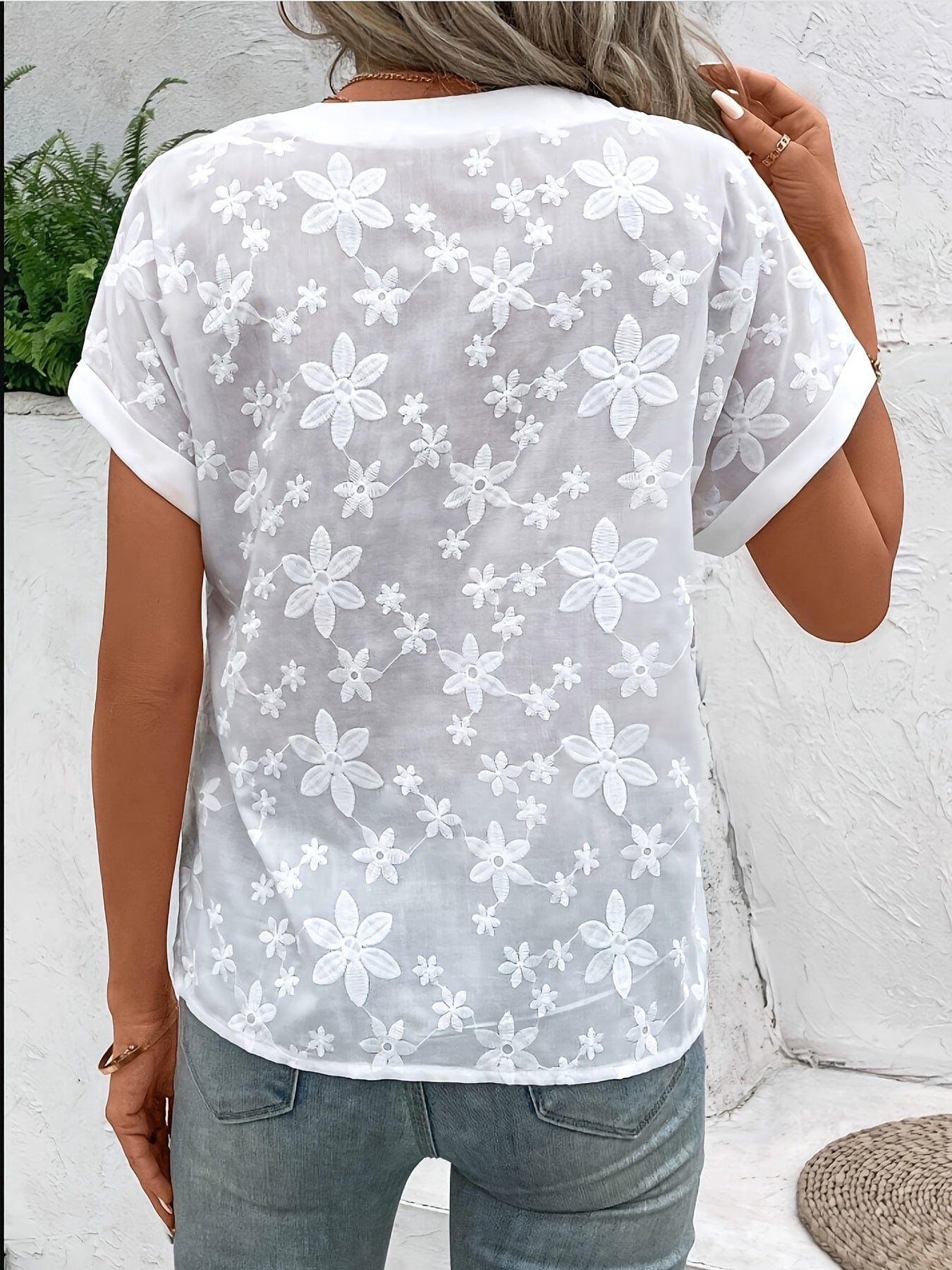 Bluzka Amara Floral z dekoltem w serek