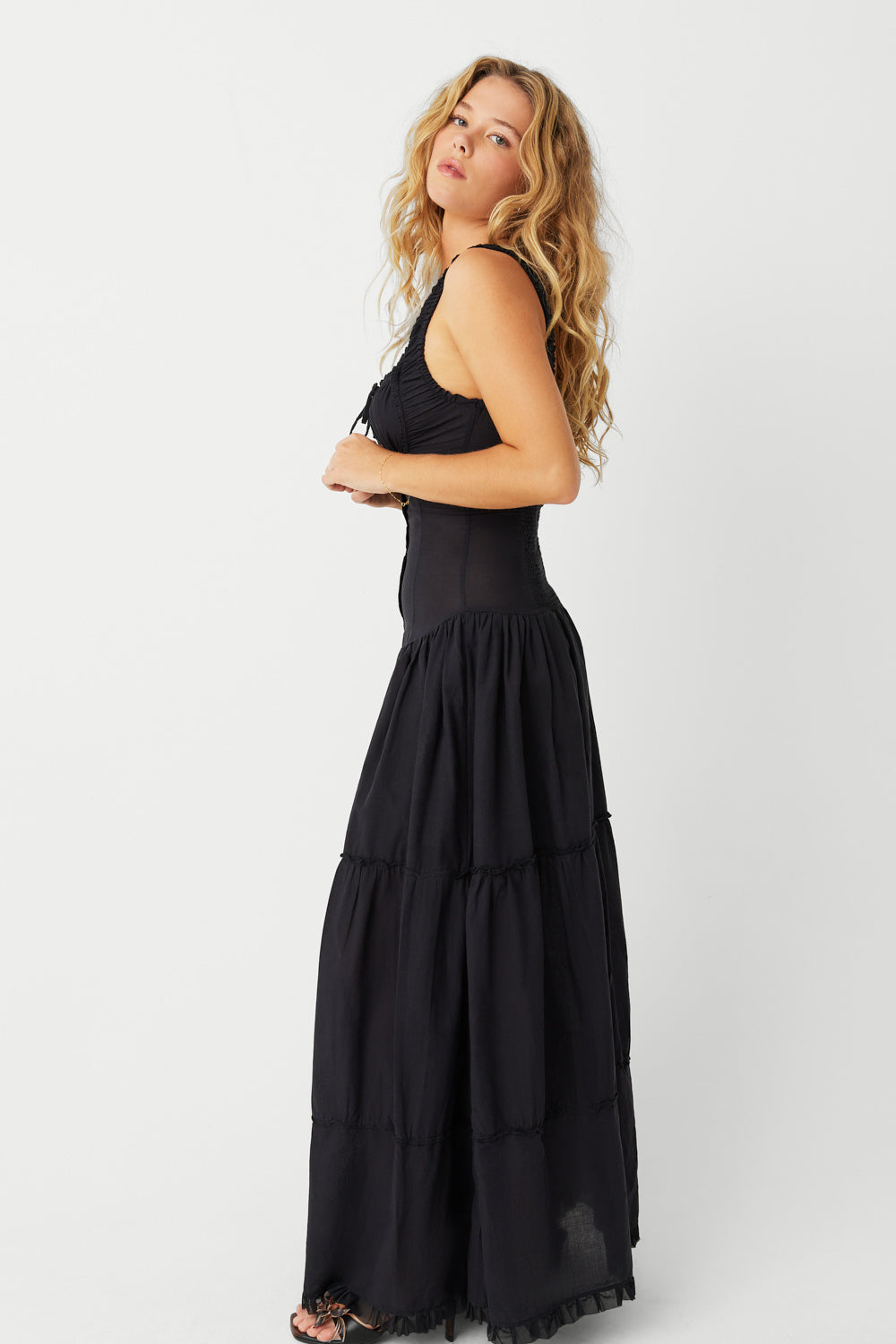 Sukienka Christabelle Ruffle Maxi - Czarna