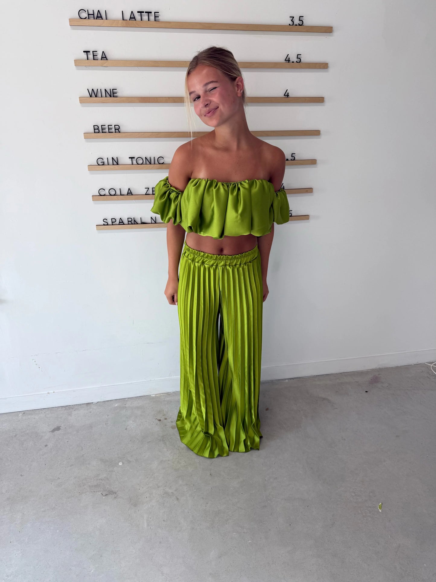 Noa | Satynowa sukienka-kołdra w eleganckim stylu glamour