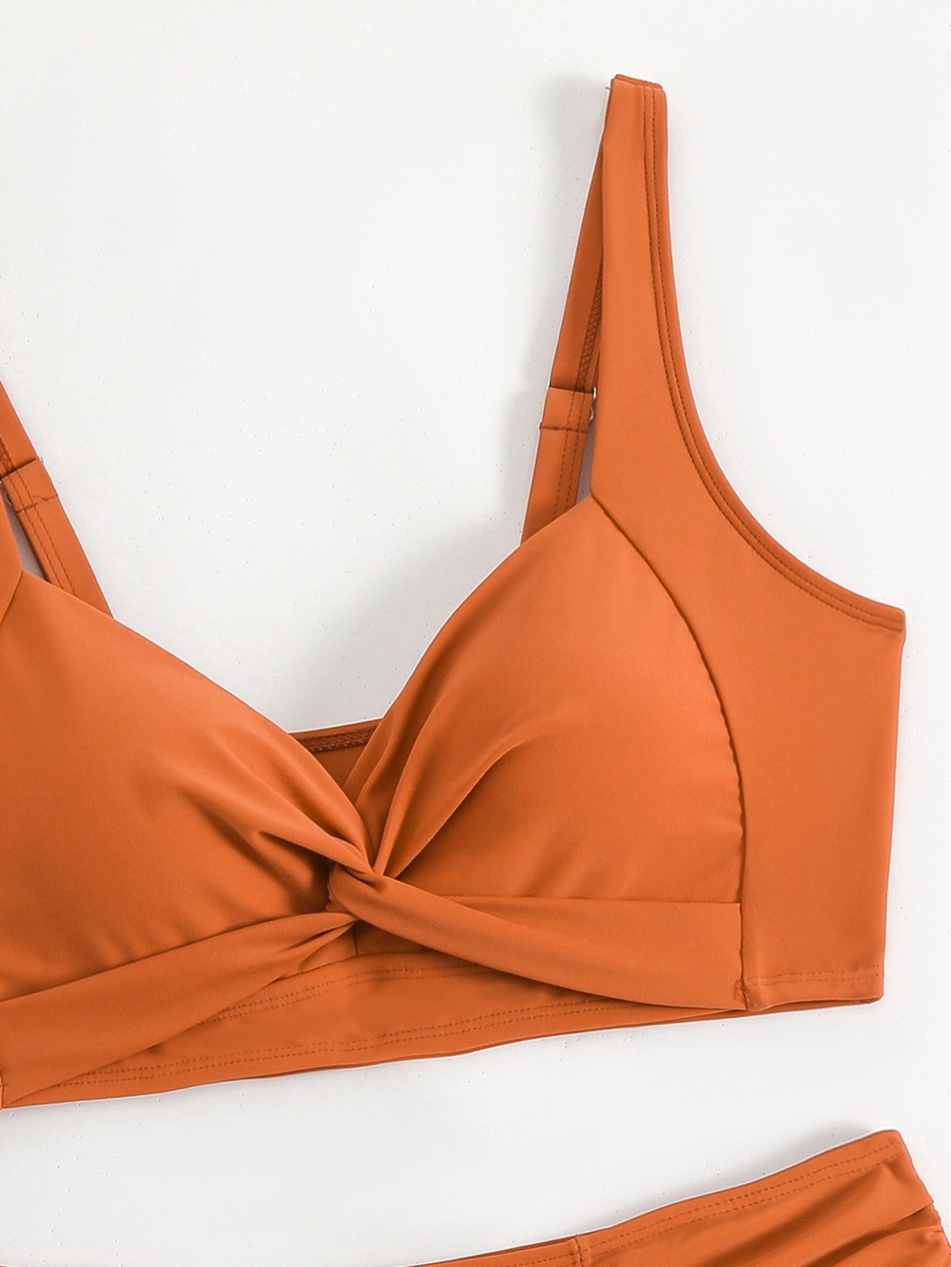 Marjolein – Bikini bandeau z falbanką