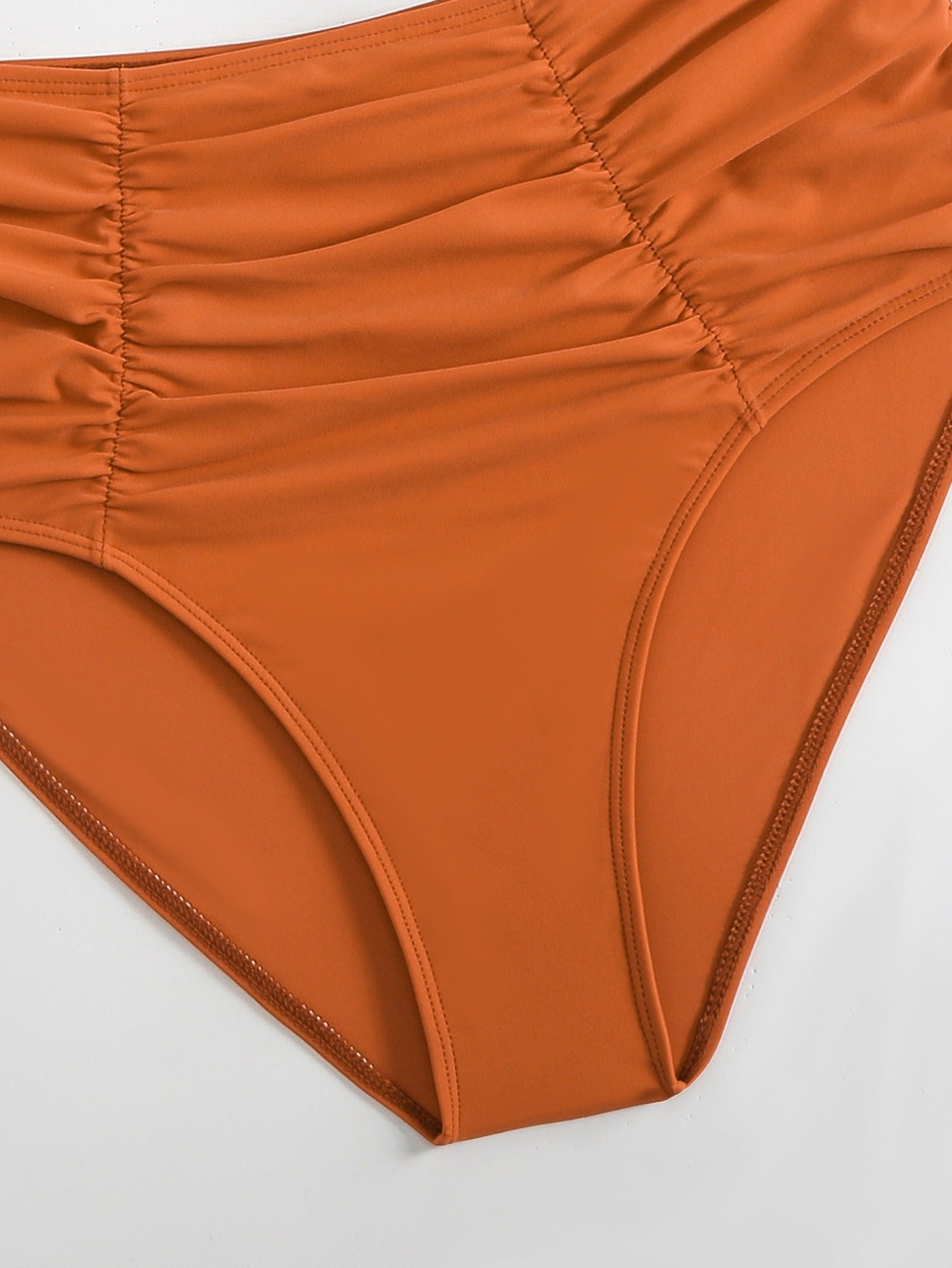 Marjolein – Bikini bandeau z falbanką