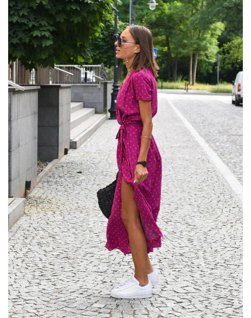 Danuta – Elegancka sukienka z dekoltem w serek