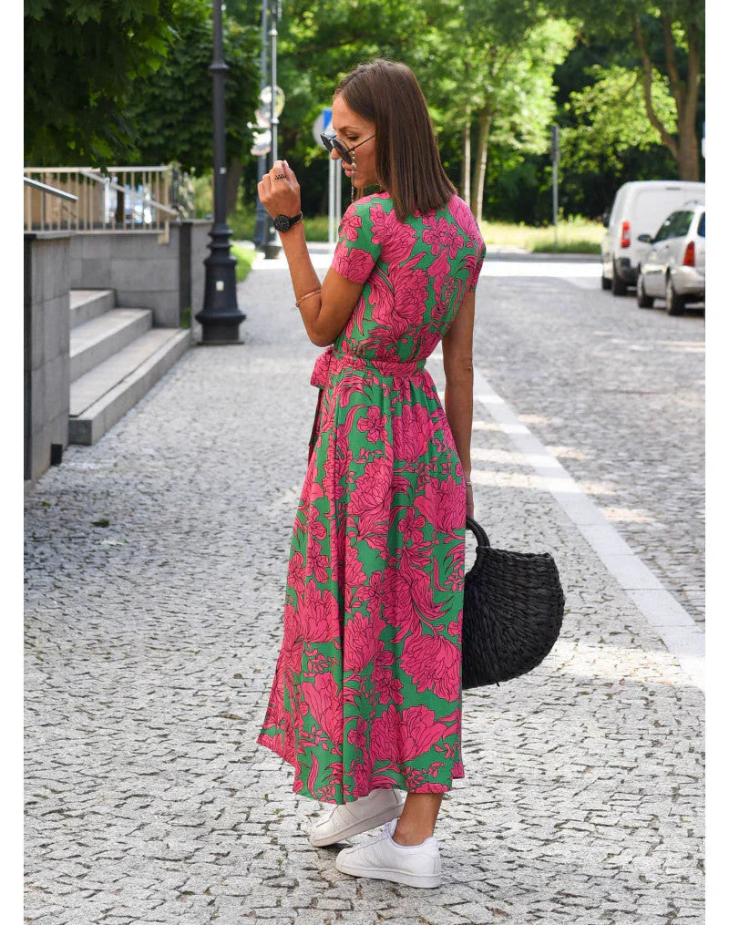 Danuta – Elegancka sukienka z dekoltem w serek