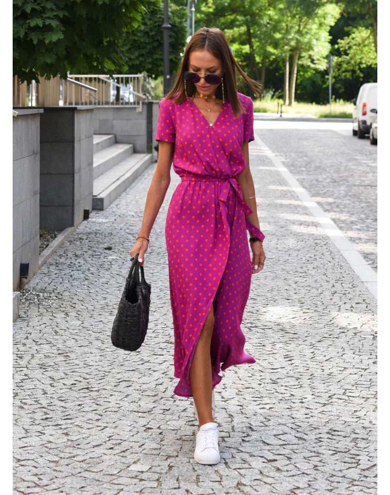 Danuta – Elegancka sukienka z dekoltem w serek