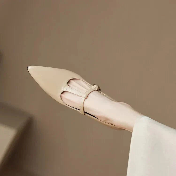 Lakierowane szpilki Olysa Kitten Leather