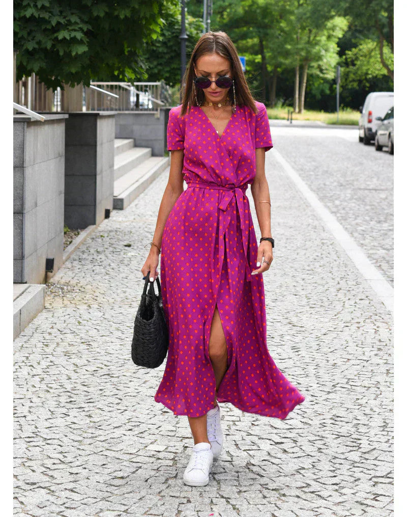 Danuta – Elegancka sukienka z dekoltem w serek