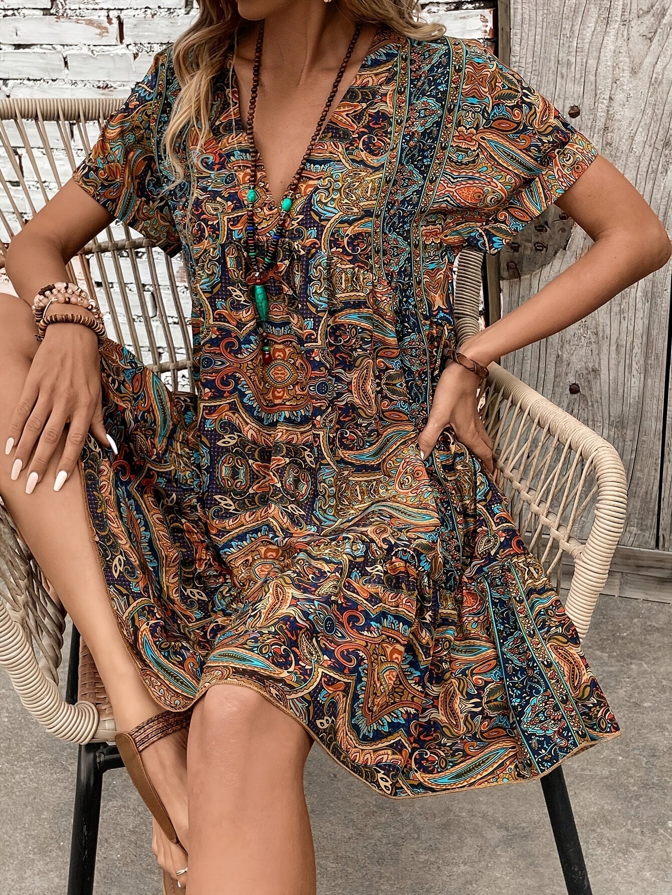 Cecylia – Sukienka Plus Size Z Falbanką