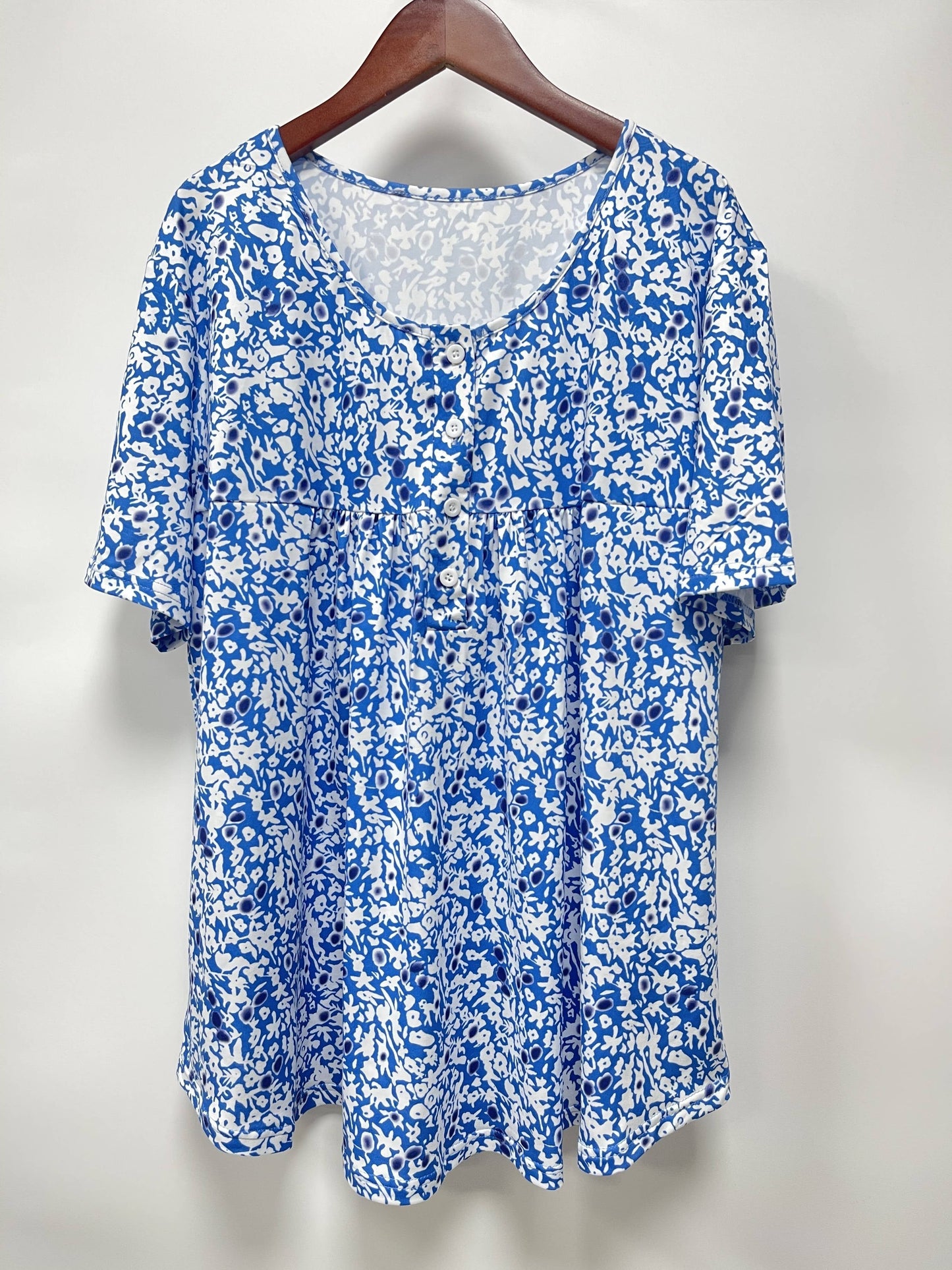 Irena – Koszulka Plus Size Z Detalem Twist
