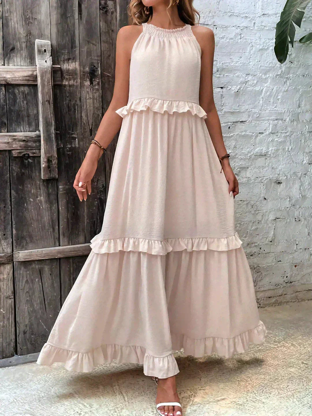 Sarah | Sukienka maxi z falbanką typu halter (prawie wyprzedane)