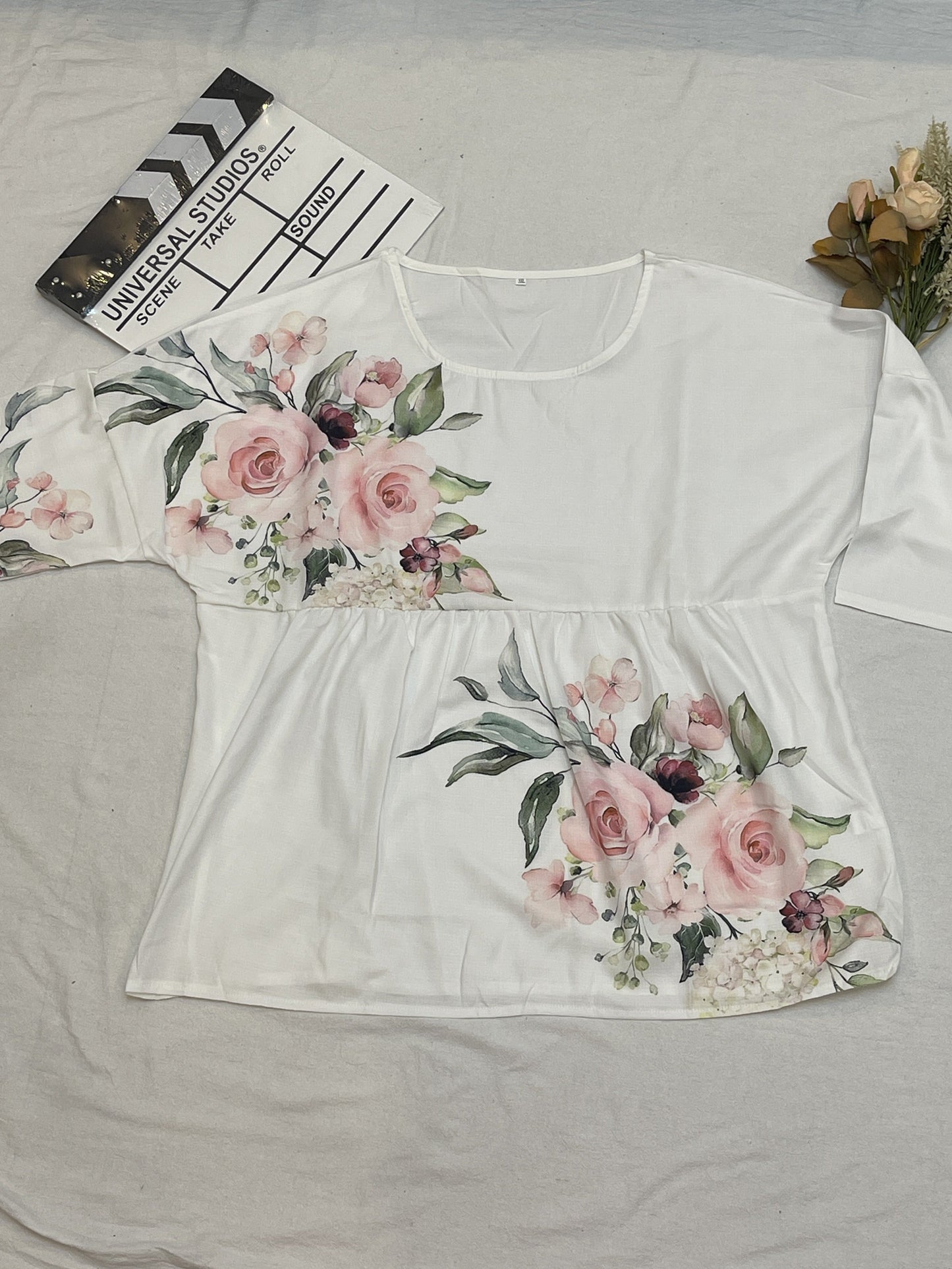 Elżbieta – T-Shirt Plus Size Z Kwiatowym Nadrukiem