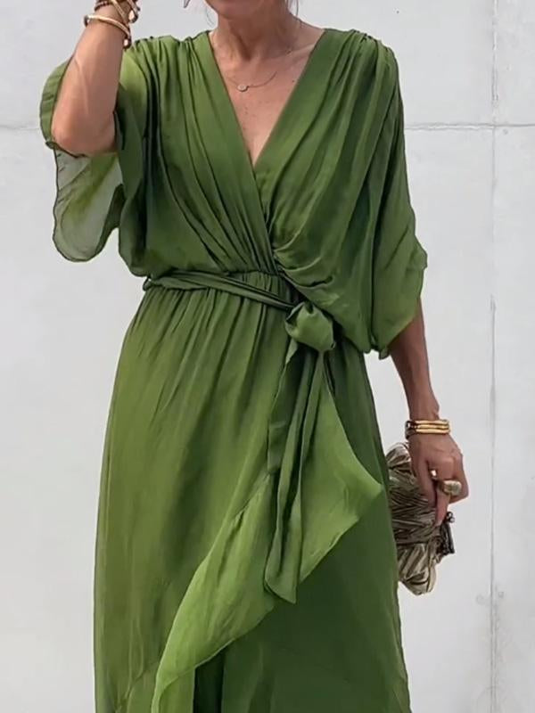 Stylowa i elegancka sukienka z szyfonu z dekoltem w serek