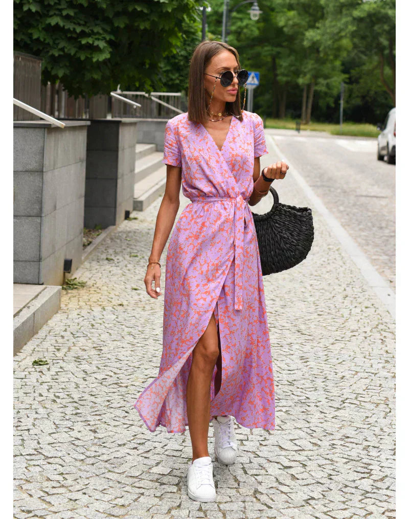 Danuta – Elegancka sukienka z dekoltem w serek