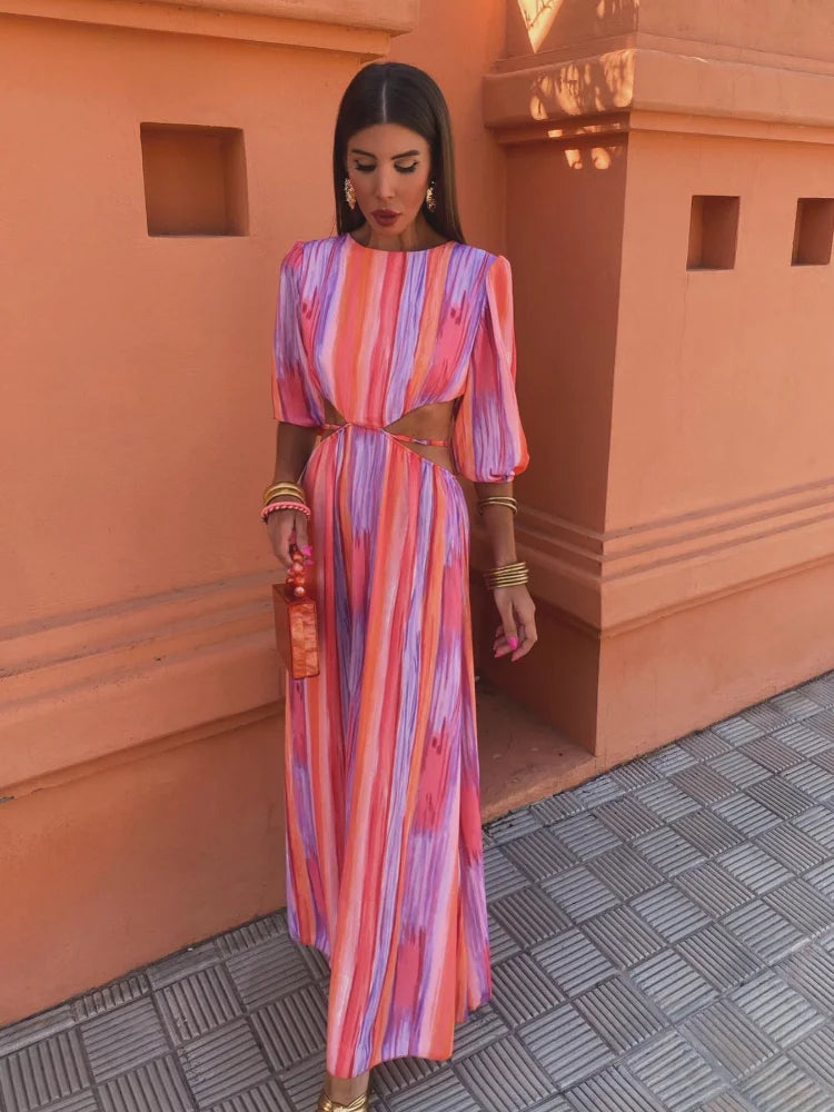 Aleksandra – Elegancka sukienka z wycięciem