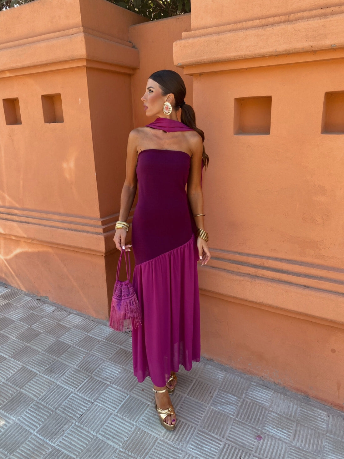 Mila | Elegancka sukienka midi bez ramiączek