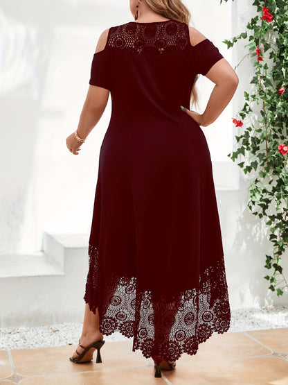 Sukienka Karolina plus size z odkrytymi ramionami, elegancka
