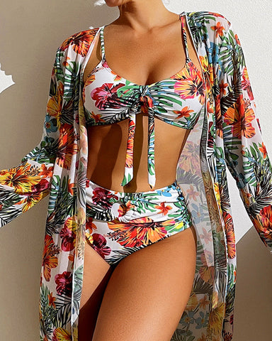 Bikini z kwiatowym nadrukiem i zakryciami