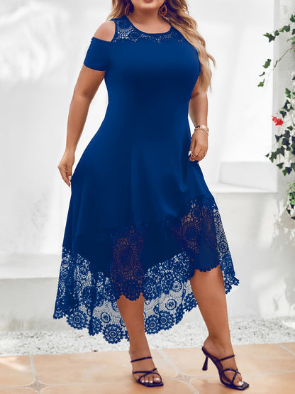 Sukienka Karolina plus size z odkrytymi ramionami, elegancka