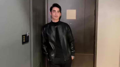 Luźna kurtka baseballowa z charakterem