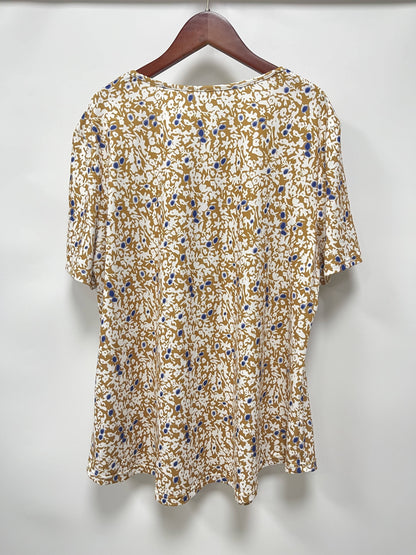 Irena – Koszulka Plus Size Z Detalem Twist