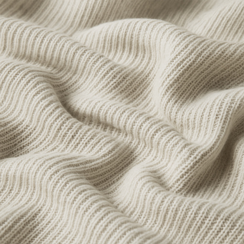 Męska, letnia, klasyczna, dzianinowa, oddychająca koszulka z dekoltem w serek