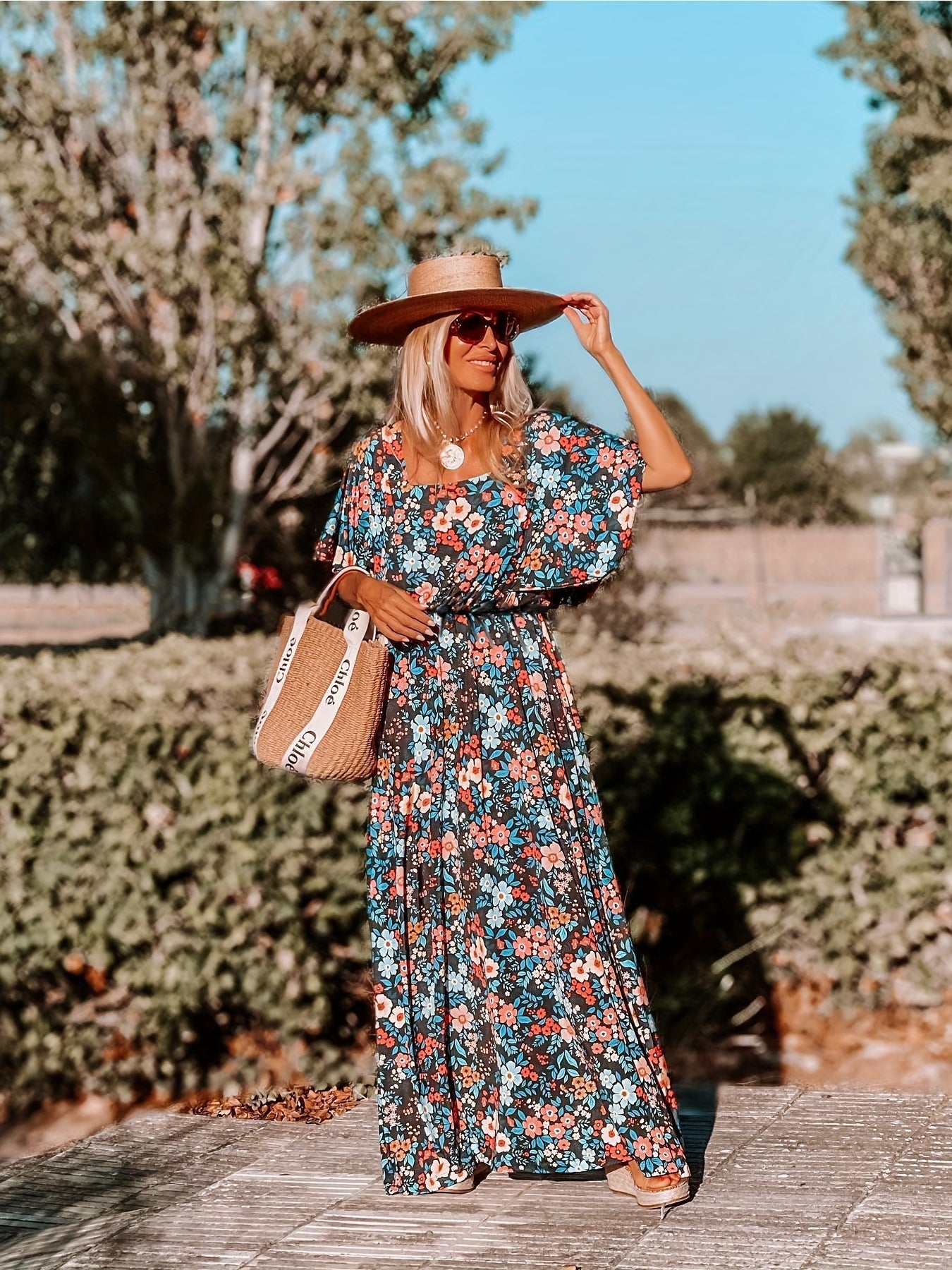 Agata – Sukienka Plus Size Z Kwiatowym Nadrukiema