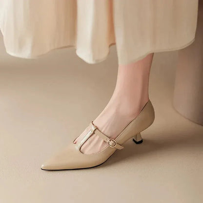 Lakierowane szpilki Olysa Kitten Leather