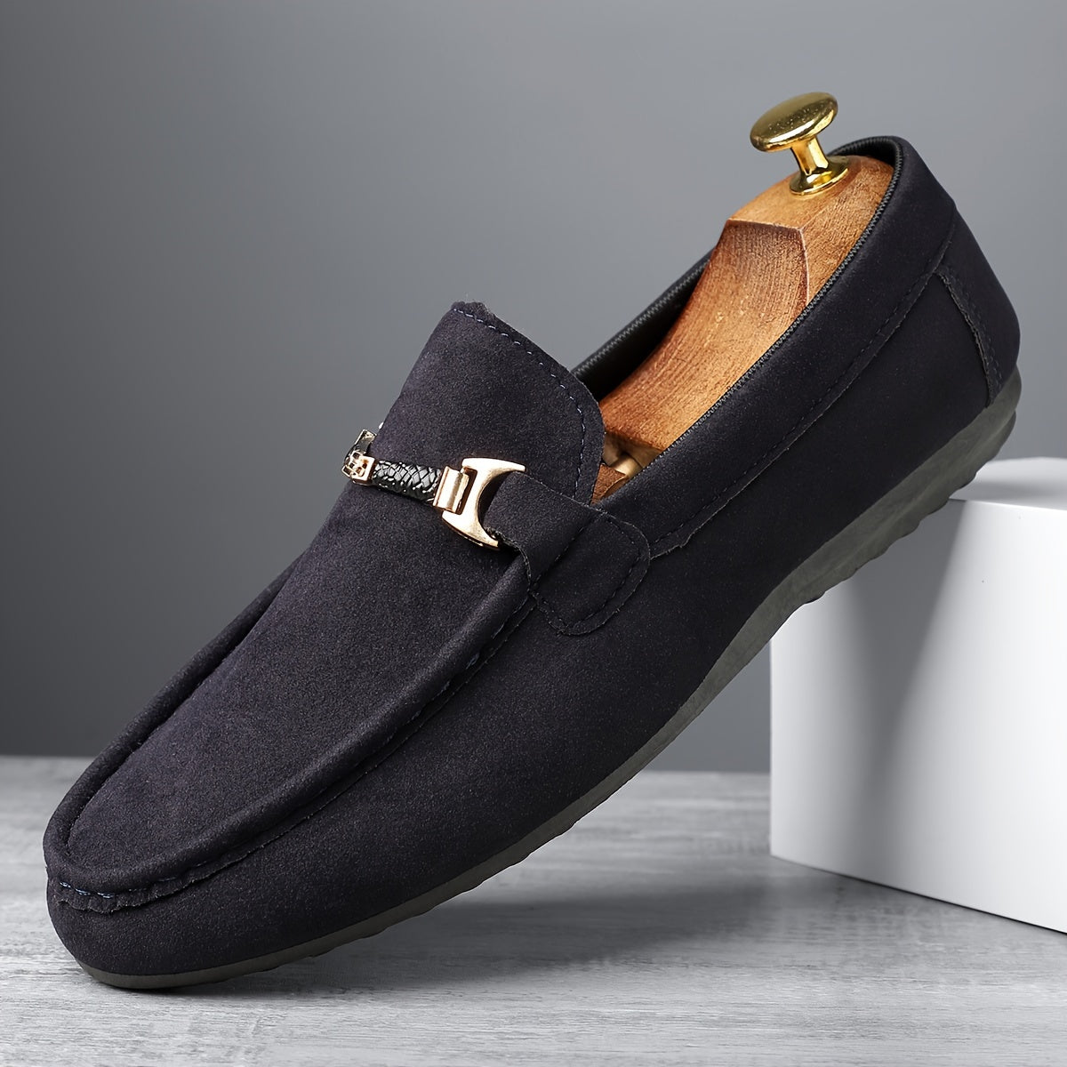Oskar - Eleganckie Mokasyny z Metalicznym Detalem