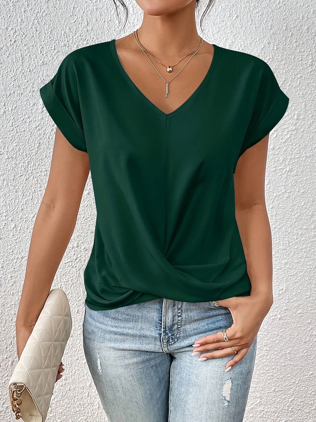 Beata™ | Casualny T-shirt z dekoltem w kształcie serca