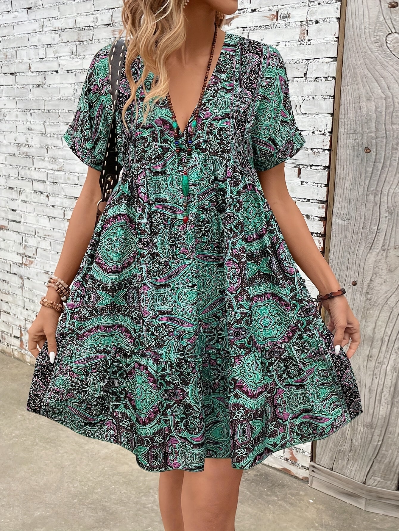 Cecylia – Sukienka Plus Size Z Falbanką
