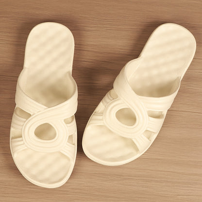 Plenira – Minimalistyczne Letnie Klapki