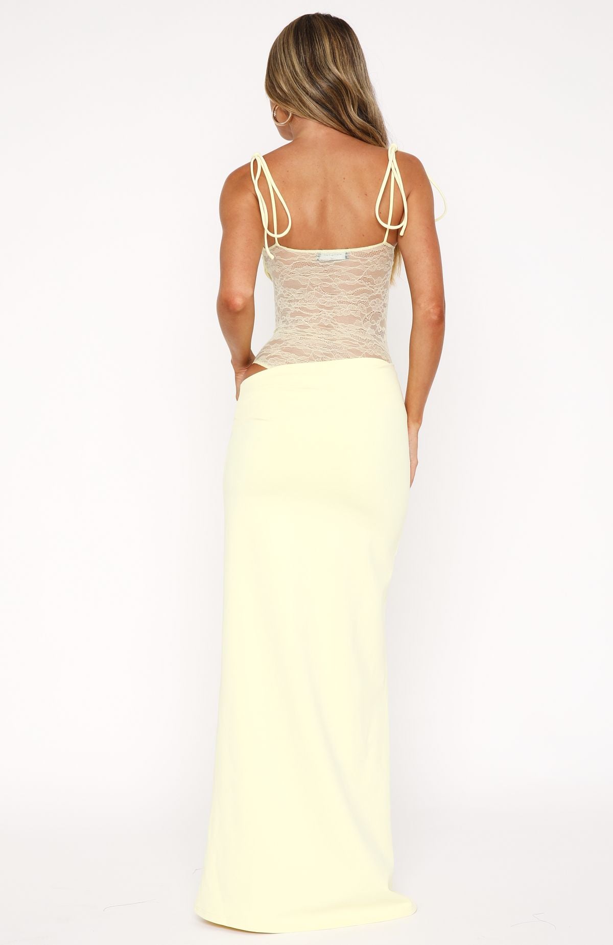 Wiktoria – elegancka sukienka maxi