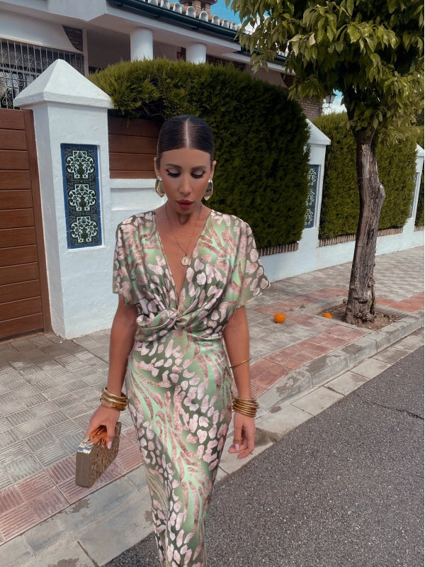 Liora | Satynowa sukienka z nadrukiem w panterkę